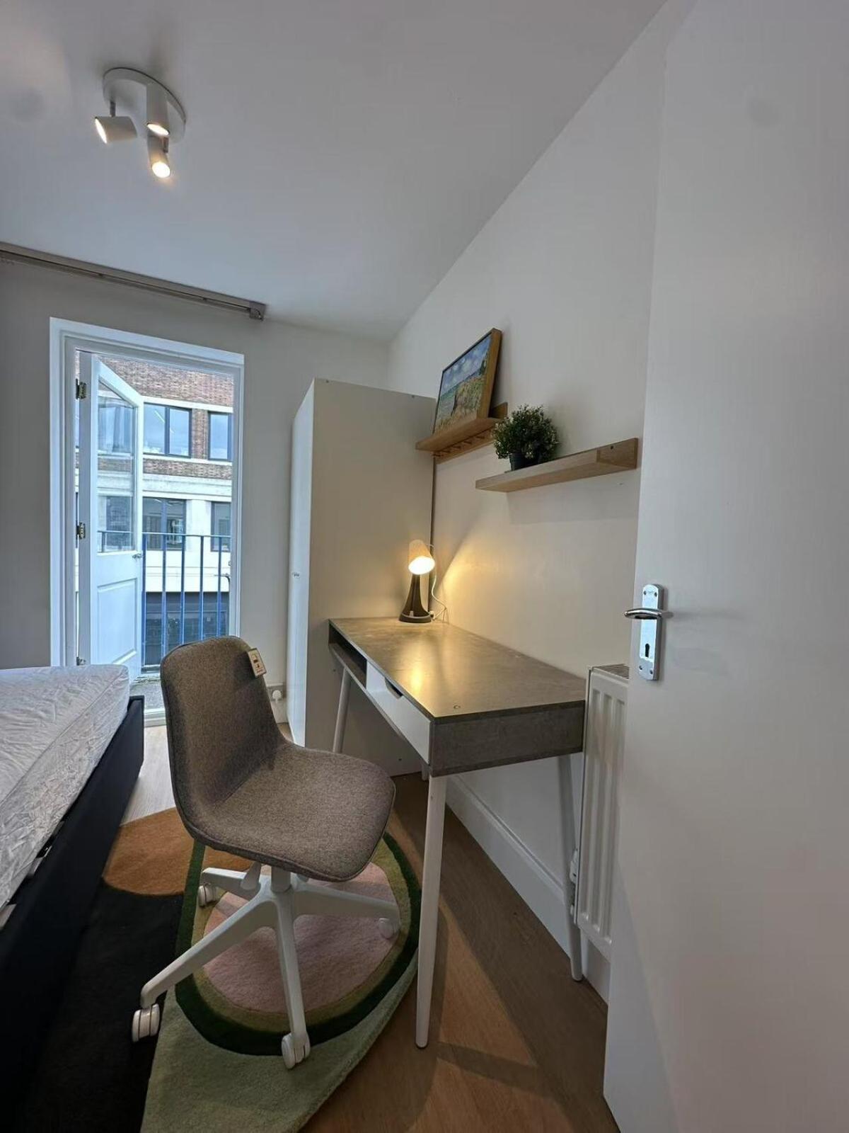 Newly Refurbished Flat By Euston Londres